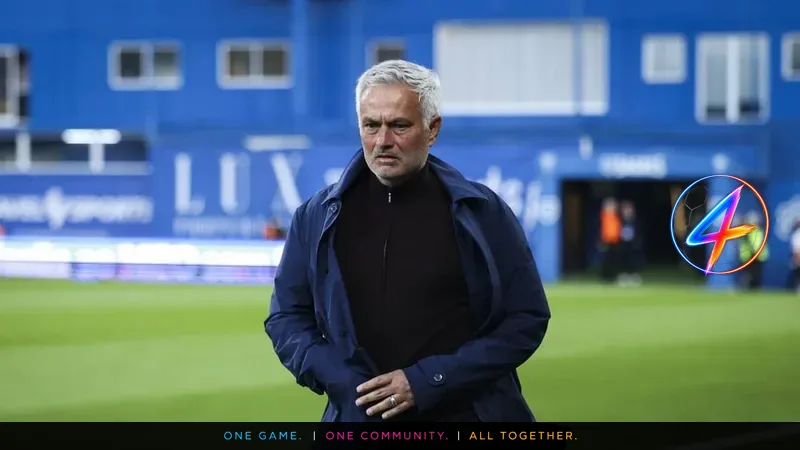 Mourinho Says Agent in Talks with Real Madrid