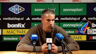 Robin van Persie Says He Cannot Give Players Clear Next-Season Outlook