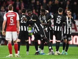 Angers SCO secures Ligue 1 survival with draw at Brest