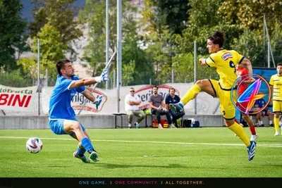 Italian giants and Como vie for AZ midfielder Sven Mijnans
