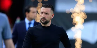 Farioli Criticizes Blind And Van Gaal At Ajax