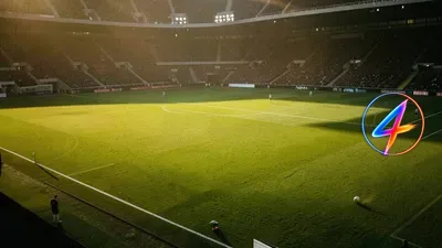 Fans urge Cruijff to chase Lang or Kluivert as PSG eyes Godts