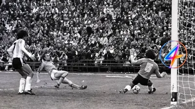 Rob Rensenbrink remembered for skill and missed chances