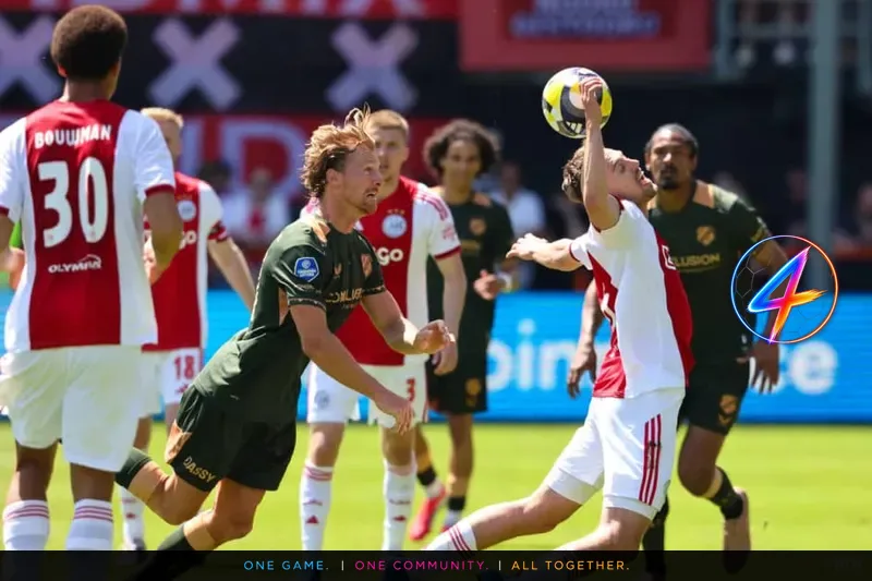 Cruijff relieved as Ajax advance via Paes and El Karouani penalty save
